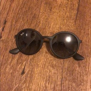Ray Bans | Matte Black Round Frames with Case!